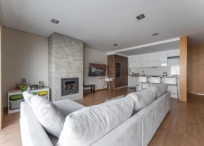 Guestready - The Aquatic Life Of * Fão